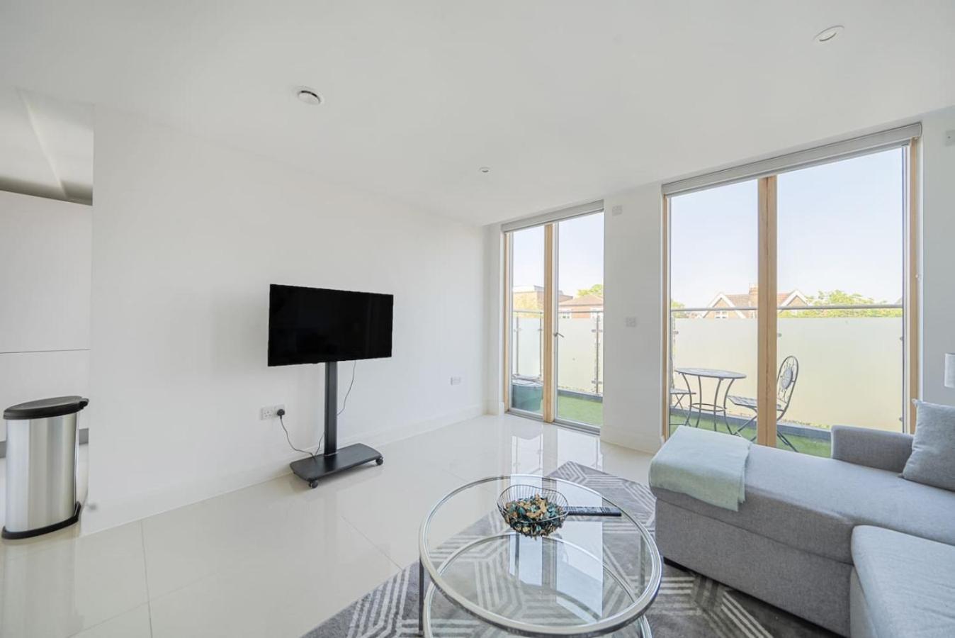 Amazing 2 Bed Wimbledon Flat * Londres